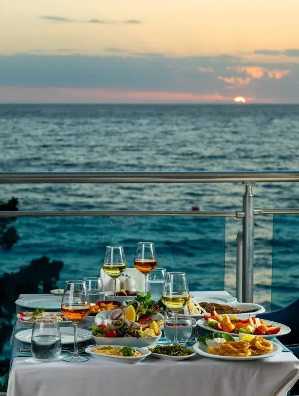 Agaios Restaurant,Kuşadası — Akdeniz mutfağı, Kuşadası · fotoğraf 2