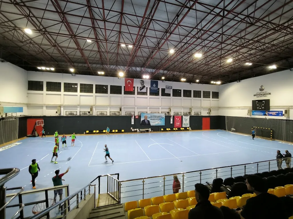 R. Şahin Köktürk Spor Kompleksi — Yüzme Havuzları, Beykoz · fotoğraf 1