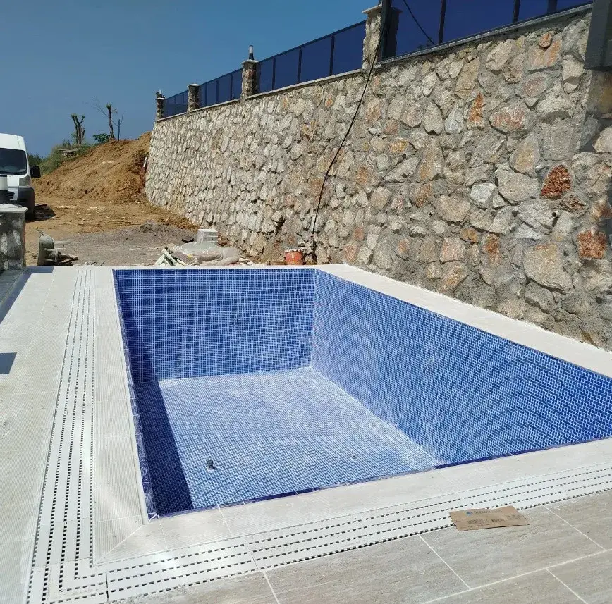 Üçen Havuz — Yüzme Havuzları, Beykoz · fotoğraf 3