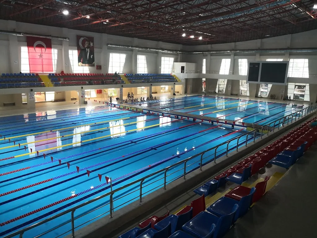 Beylikdüzü Yüzme Kursu — Yüzme Havuzları, Beylikdüzü · fotoğraf 1