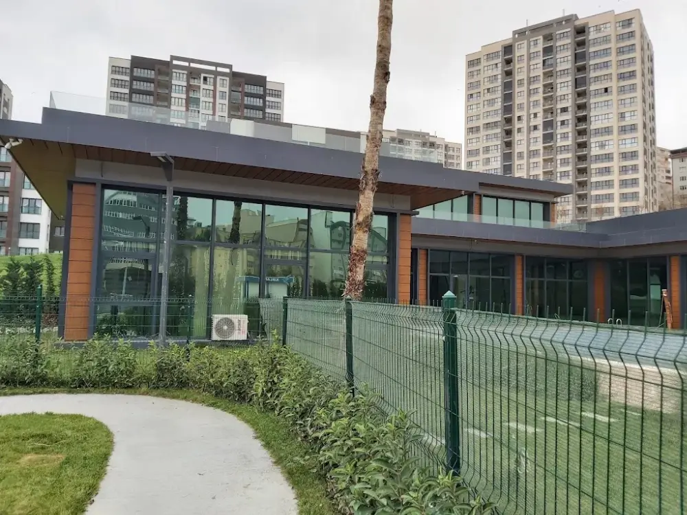 Koral Berkin Kutlu Spor Tesisi ve Yüzme Havuzu — Yüzme Havuzları, Beylikdüzü · fotoğraf 4