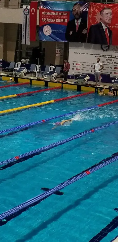 Boğaziçi Yüzme ve Cimnastik Spor kulubü — Yüzme Havuzları, Beylikdüzü · fotoğraf 2