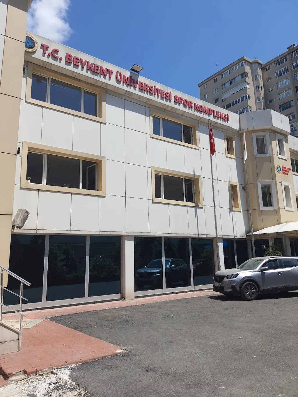 BEYLİKDÜZÜ YÜZME SPOR KULÜBÜ — Yüzme Havuzları, Büyükçekmece · fotoğraf 1