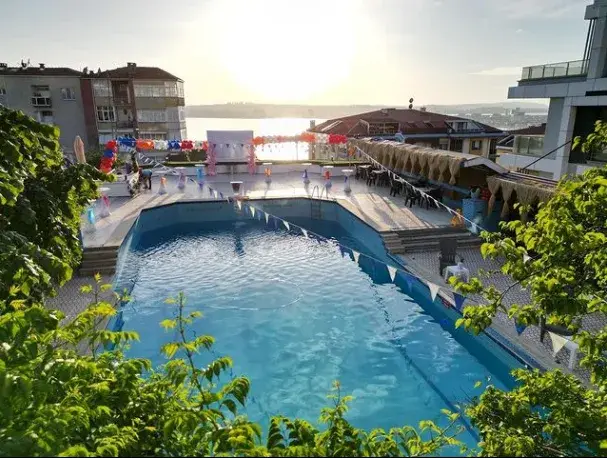 Pool Time Cafe & Yüzme Havuzu — Yüzme Havuzları, Büyükçekmece · fotoğraf 4