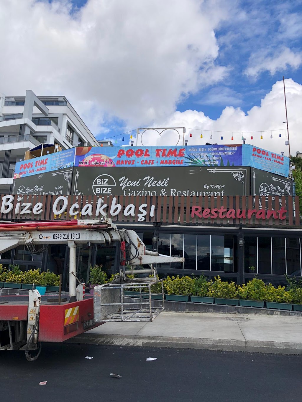 Pool Time Cafe & Yüzme Havuzu