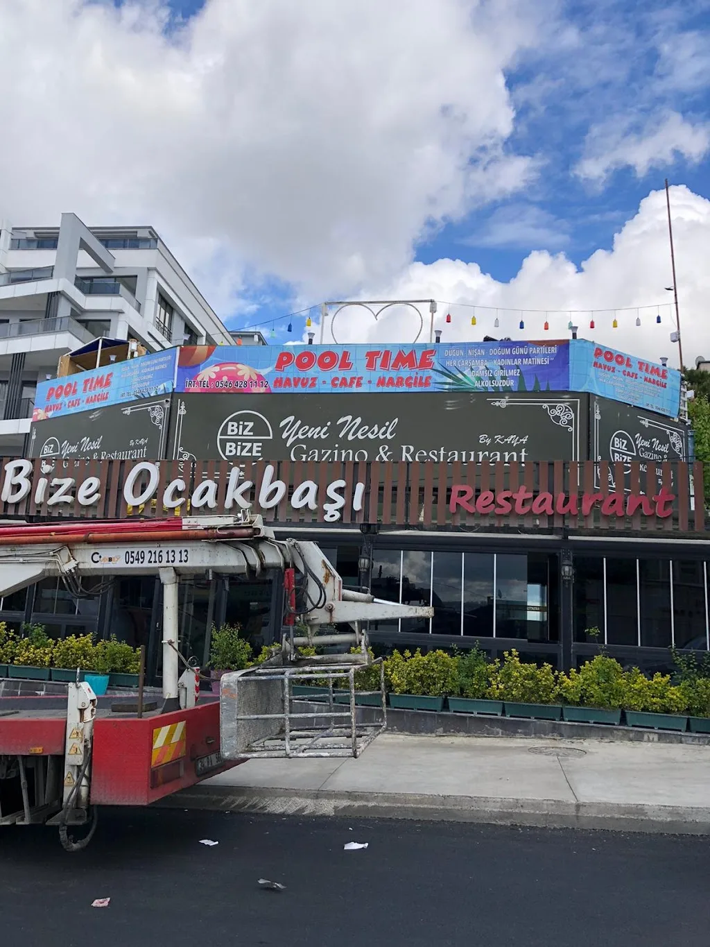 Pool Time Cafe & Yüzme Havuzu — Yüzme Havuzları, Büyükçekmece · fotoğraf 1