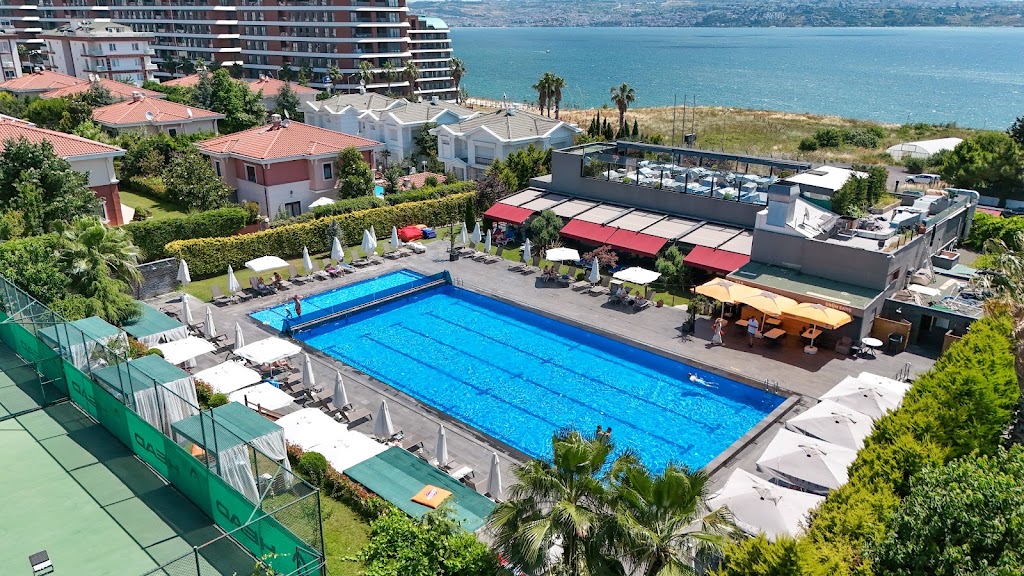 Athyra Lounge & Sports