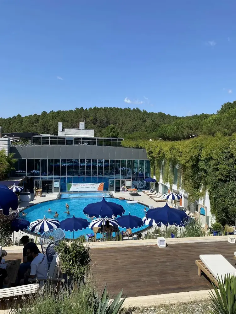 Modafen City Club — Yüzme Havuzları, Çekmeköy · fotoğraf 2