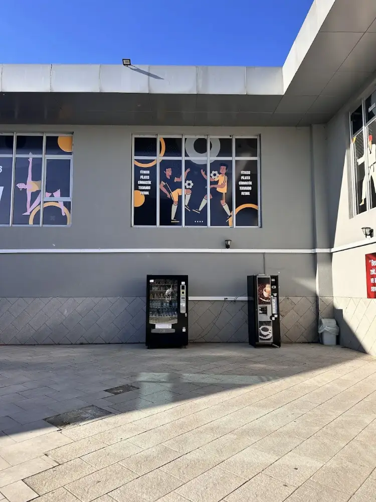 Dr. Mimar Kadir Topbaş Spor Kompleksi — Yüzme Havuzları, Çekmeköy · fotoğraf 4