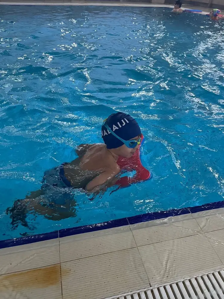 Dudullu Bay Bayan Yüzme Havuzu — Yüzme Havuzları, Ümraniye · fotoğraf 3