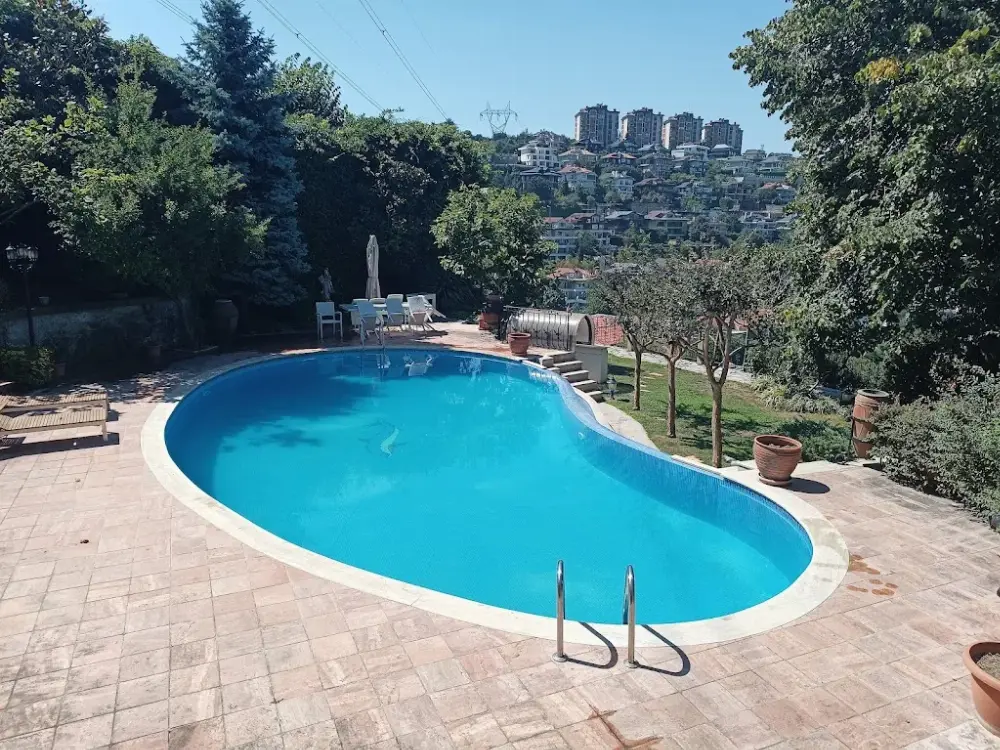 Favori Havuz — Yüzme Havuzları, Çekmeköy · fotoğraf 3