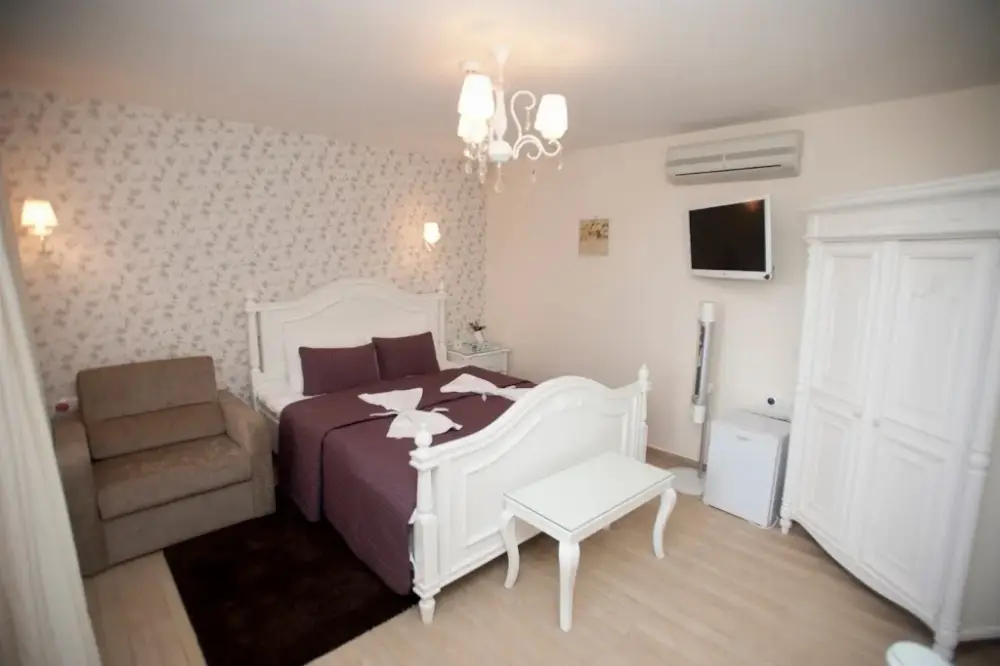 Riva's Club — Yüzme Havuzları, Çekmeköy · fotoğraf 2