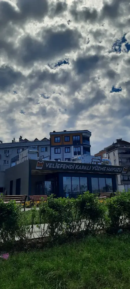 Veliefendi kapalı yüzme havuzu — Yüzme Havuzları, Zeytinburnu · fotoğraf 4