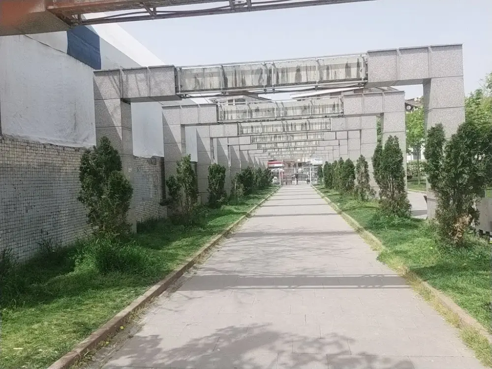 Yenikent Mustafa Akboğa Kapalı Yüzme Havuzu — Yüzme Havuzları, Esenyurt · fotoğraf 2