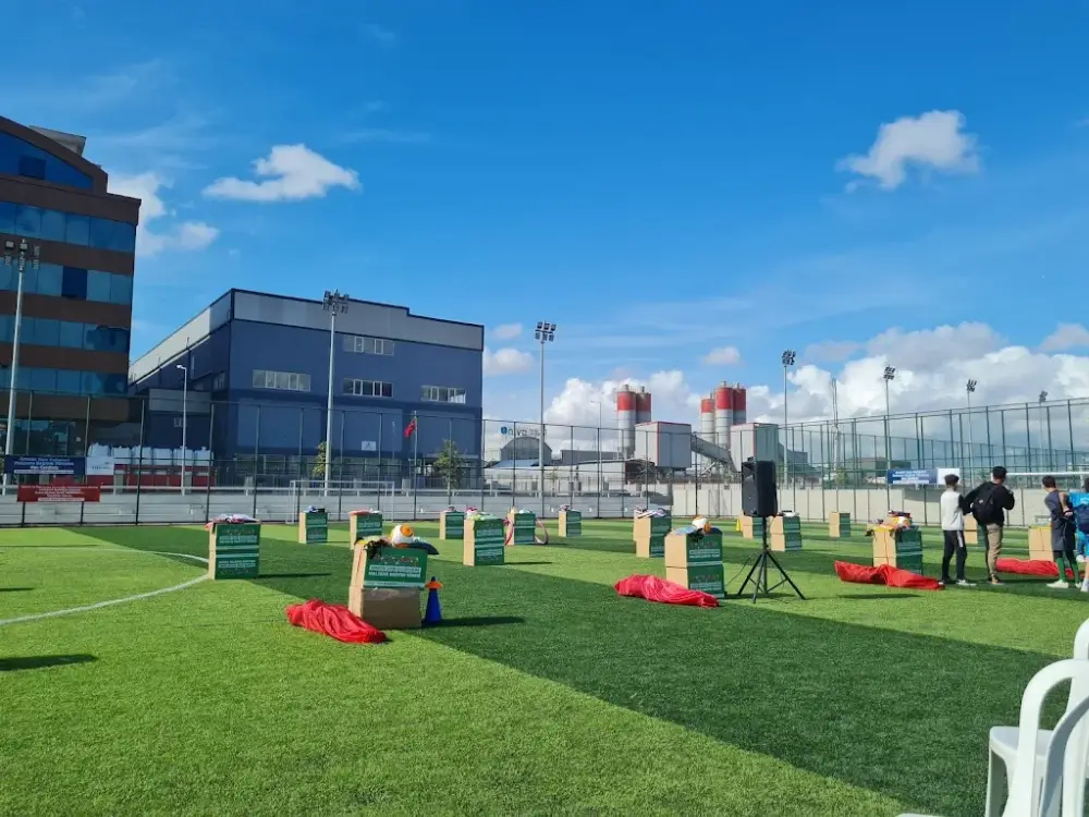 Esenyurt Belediyesi Naim Süleymanoğlu Spor Tesisi — Yüzme Havuzları, Esenyurt · fotoğraf 2