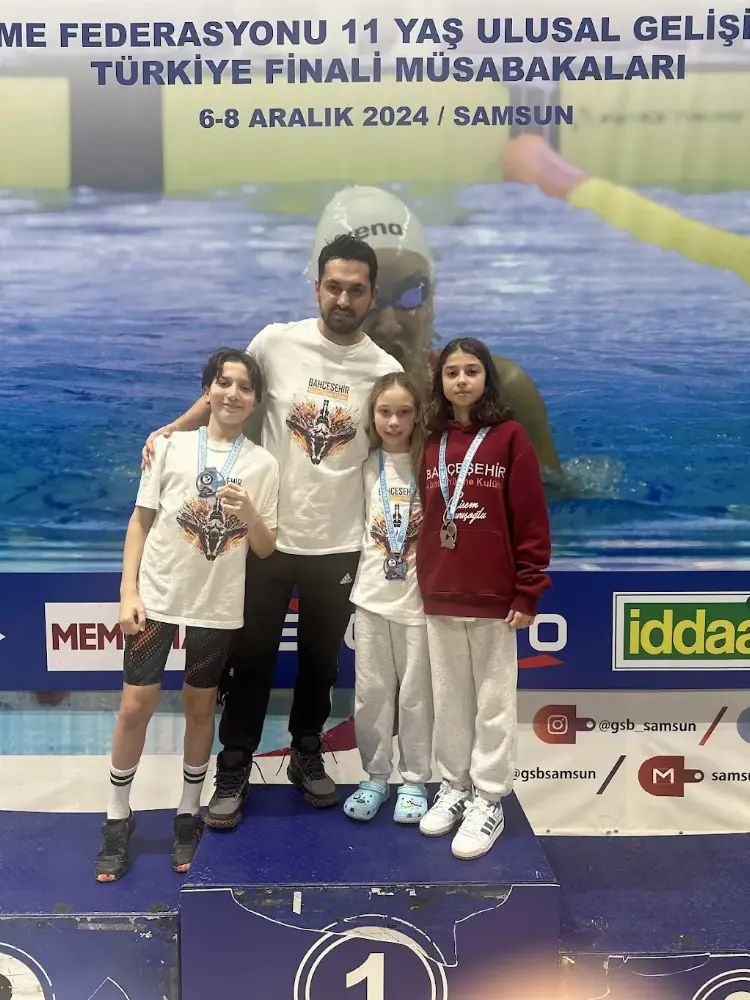 Bahçeşehir Kültür Yüzme & Cimnastik Kulübü — Yüzme Havuzları, Esenyurt · fotoğraf 3