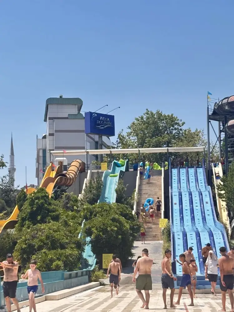 Aqua Club Dolphin — Yüzme Havuzları, Esenyurt · fotoğraf 4