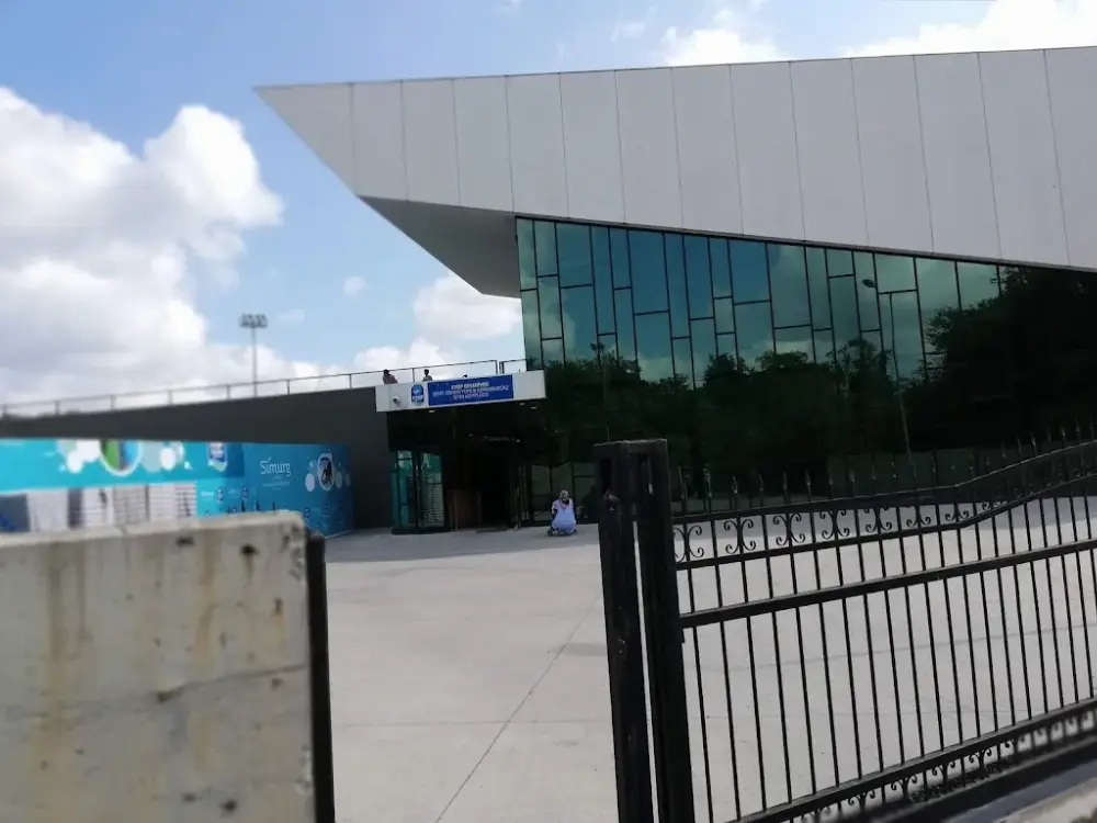 Eyüp Belediyesi Şehit Osman Yumuk Kemerburgaz Spor Kompleksi — Yüzme Havuzları, Eyüpsultan · fotoğraf 2