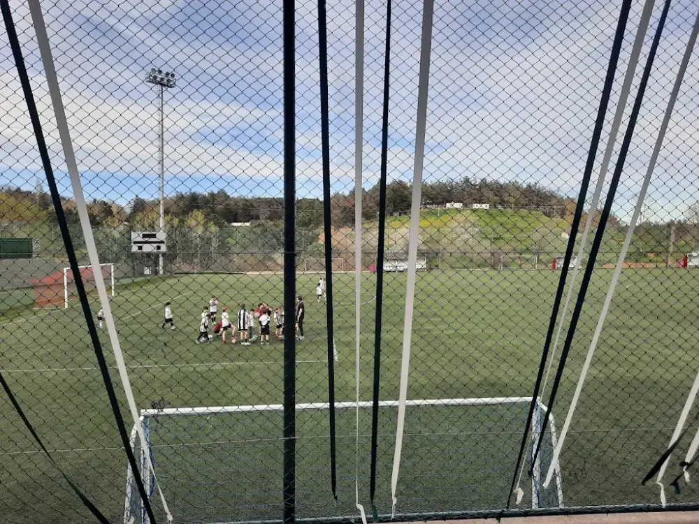Eyüp Belediyesi Şehit Osman Yumuk Kemerburgaz Spor Kompleksi — Yüzme Havuzları, Eyüpsultan · fotoğraf 3