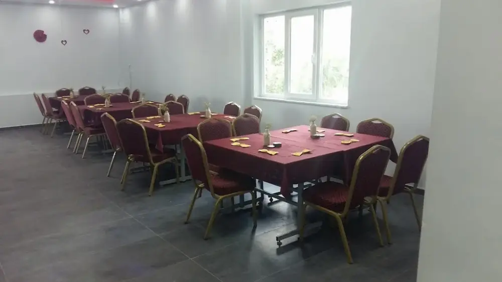 Akşemsettin Spor Kompleksi — Yüzme Havuzları, Eyüpsultan · fotoğraf 3