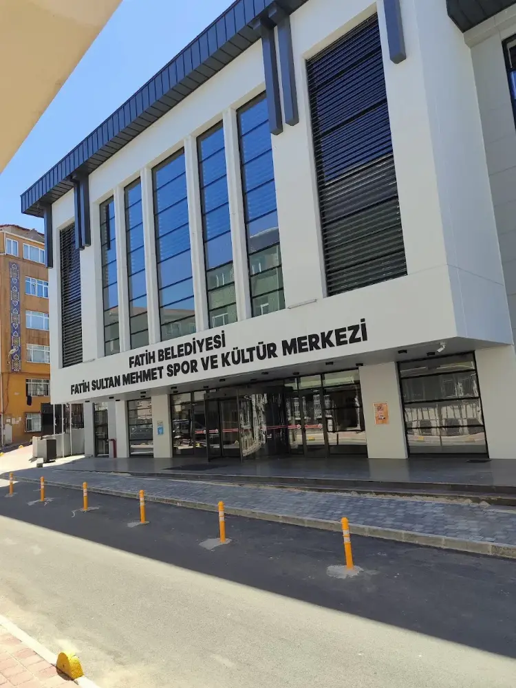 Fatih Sultan Mehmet Kültür ve Spor Merkezi — Yüzme Havuzları, Fatih · fotoğraf 4