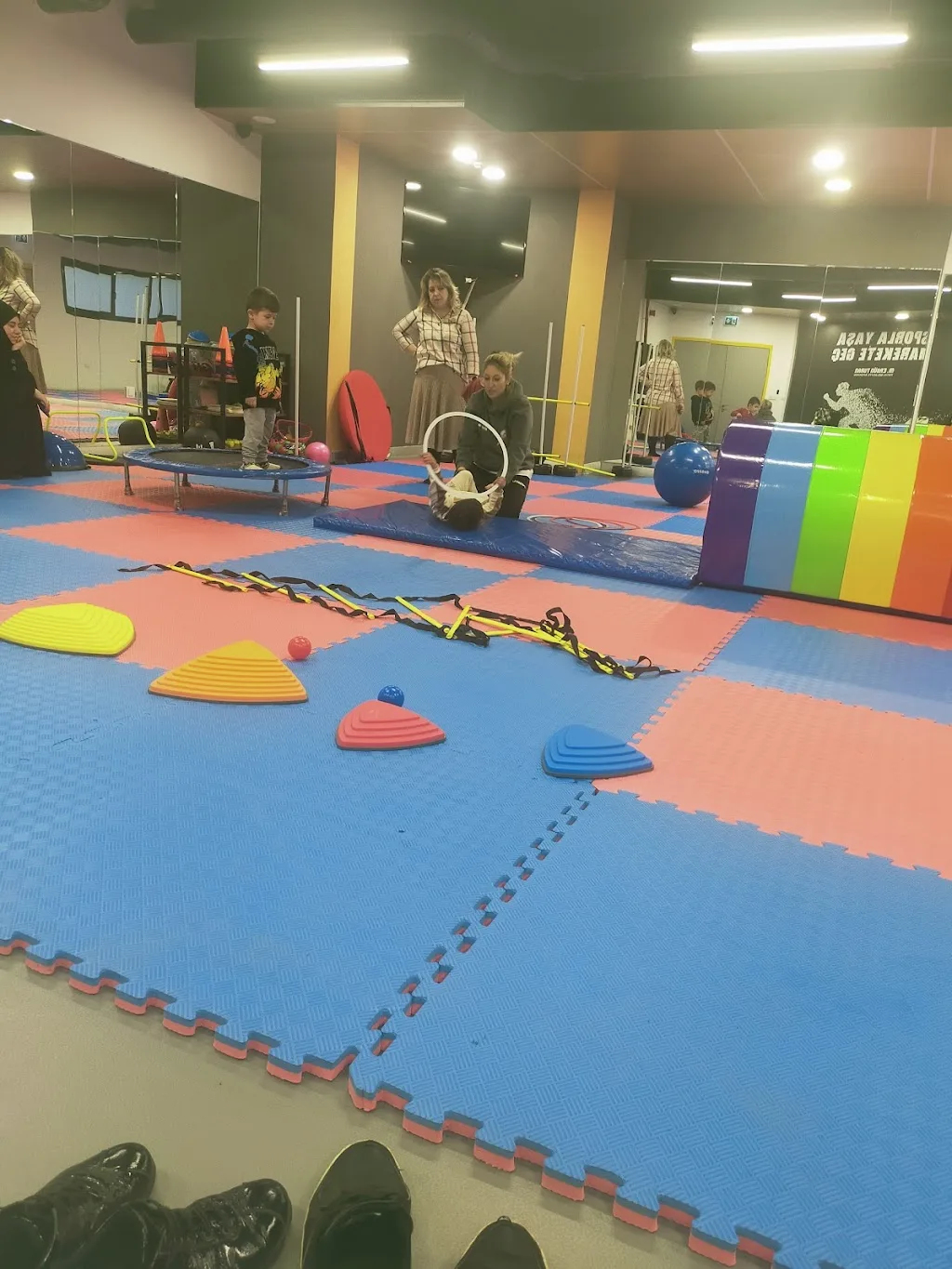 Ayvansaray Spor Merkezi — Yüzme Havuzları, Fatih · fotoğraf 1