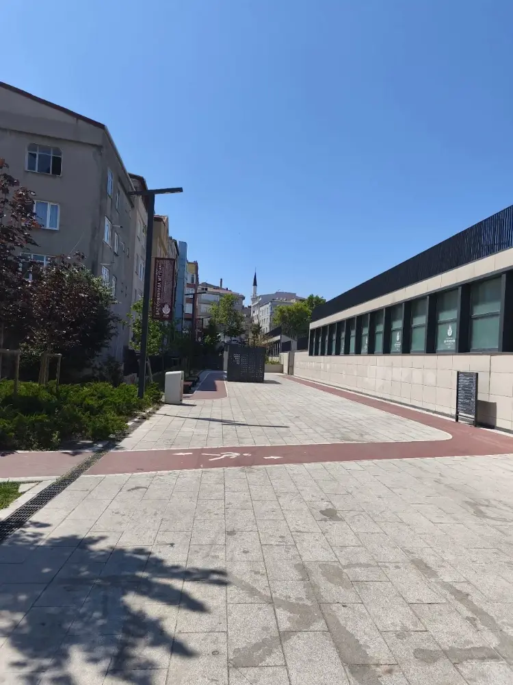 Gaziosmanpaşa Yaşam Merkezi — Yüzme Havuzları, Gaziosmanpaşa · fotoğraf 2