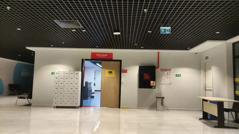 Güngören Spor Eğitim Merkezi — Yüzme Havuzları, Güngören · fotoğraf 3