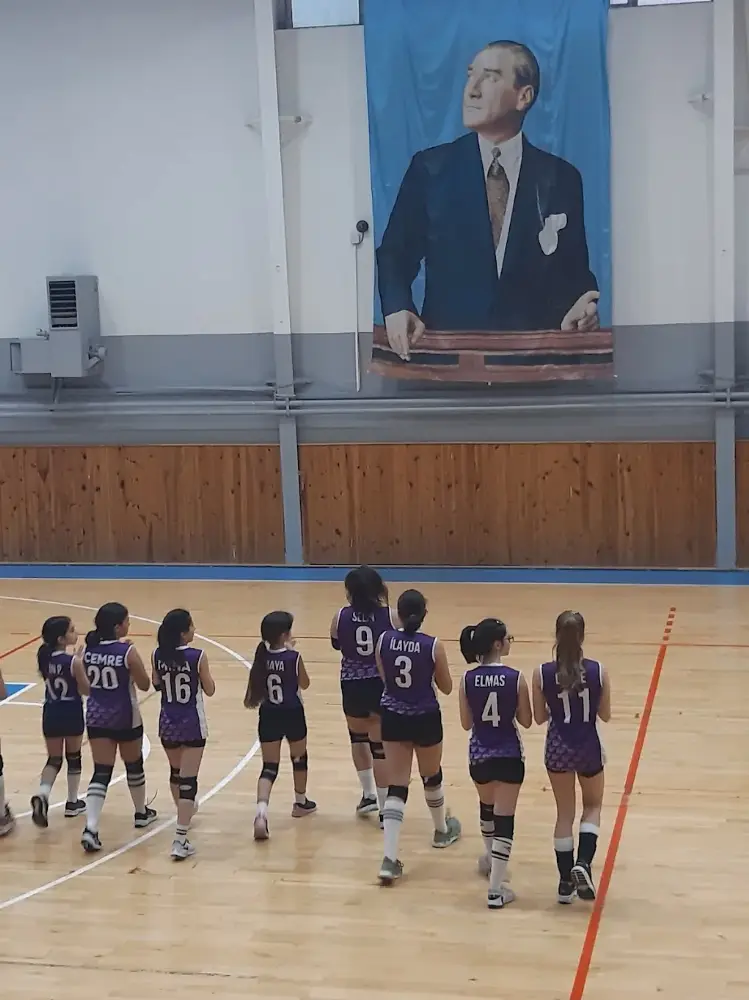 Tozkoparan Spor Salonu — Yüzme Havuzları, Güngören · fotoğraf 3