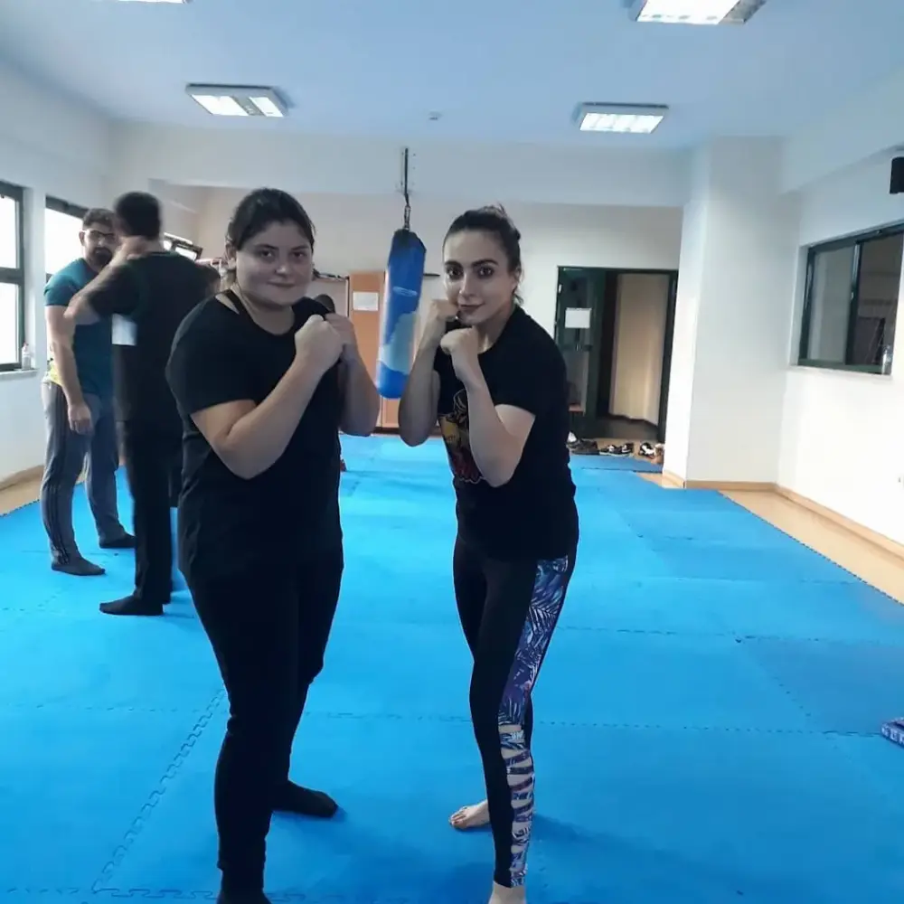 Yıldız Teknik Üniversitesi Spor Salonu — Yüzme Havuzları, Güngören · fotoğraf 4