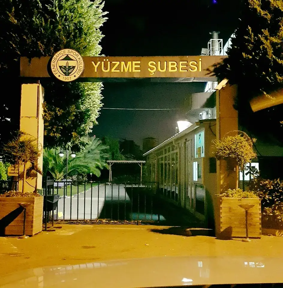 Fenerbahçe Spor Kulübü Yüzme Şubesi Tur Yolu Sk. — Yüzme Havuzları, Kadıköy · fotoğraf 4