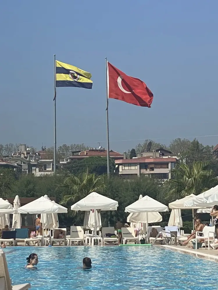 Fenerbahçe Lefter Küçükandonyadis Havuzları — Yüzme Havuzları, Kadıköy · fotoğraf 4