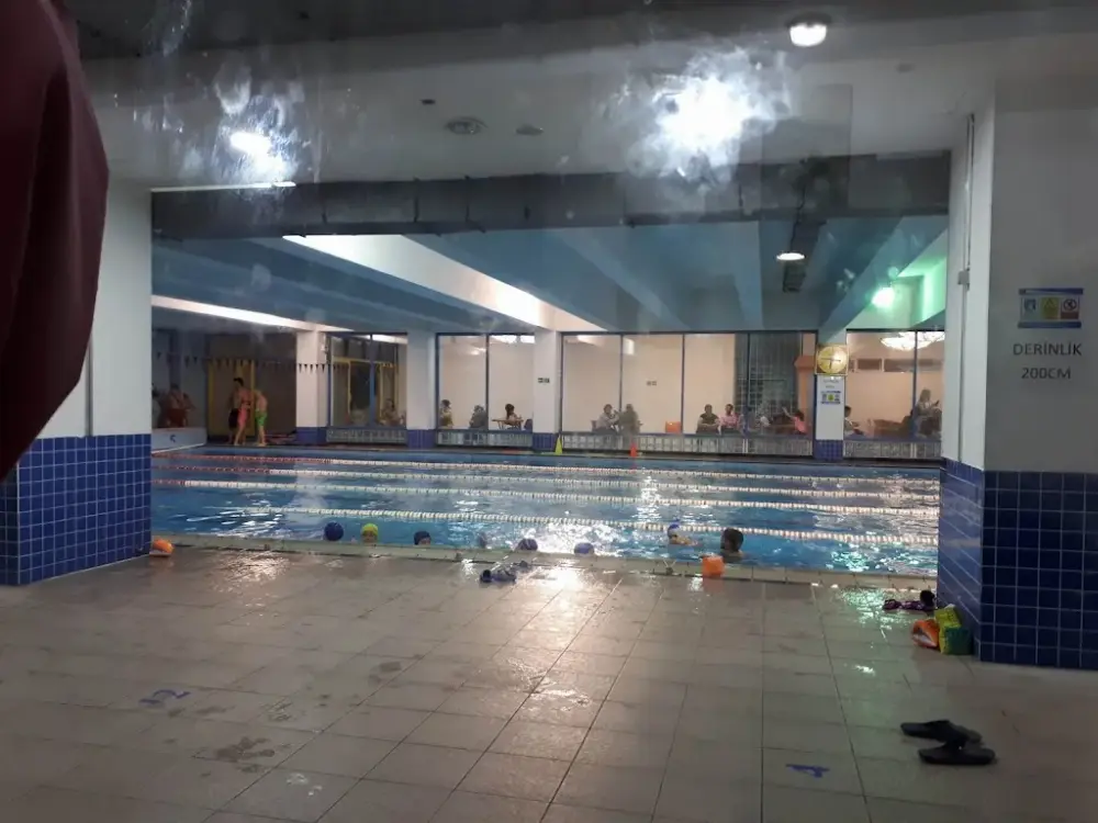 Marmara Spor Kulübü — Yüzme Havuzları, Kadıköy · fotoğraf 3