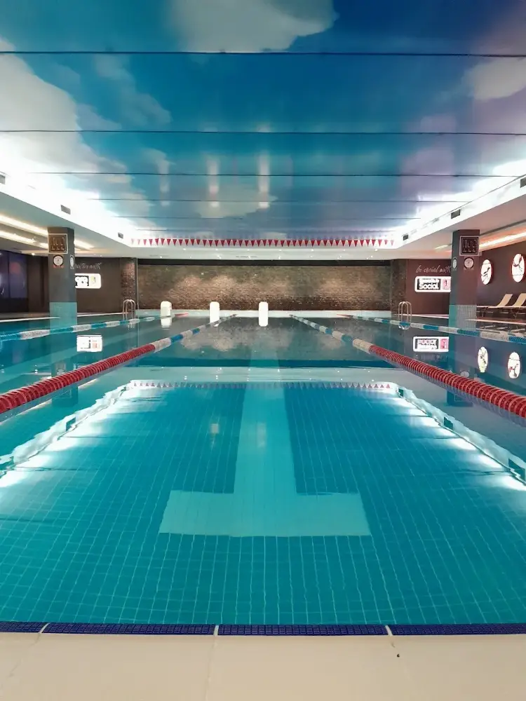 Spora Club — Yüzme Havuzları, Kadıköy · fotoğraf 3