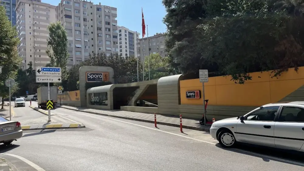 Spora Club — Yüzme Havuzları, Kadıköy · fotoğraf 4