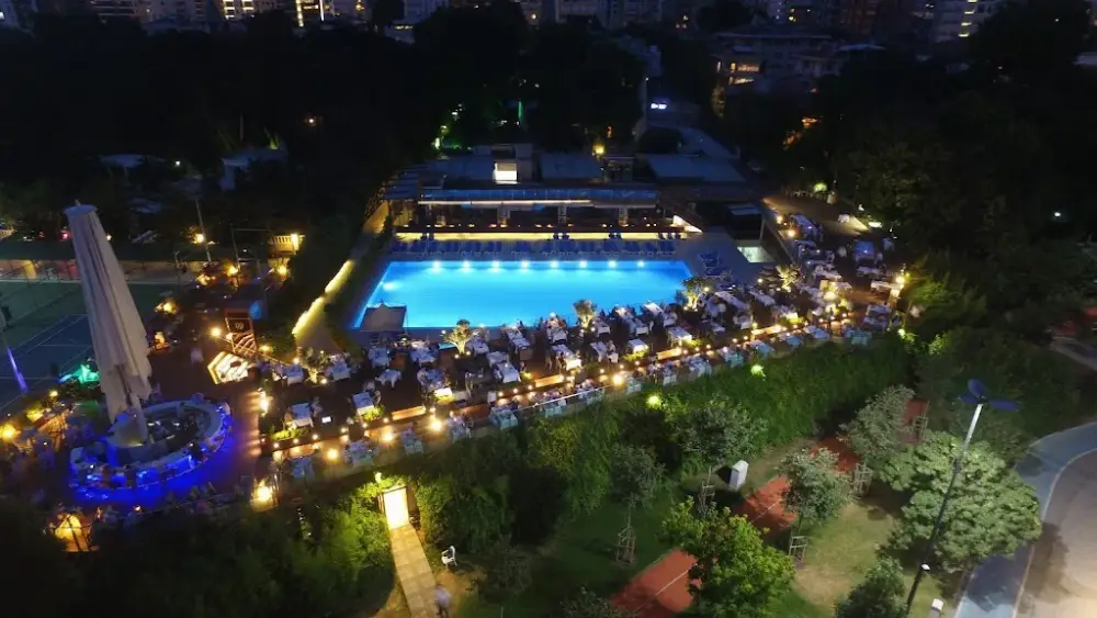 Büyük Kulüp Derneği — Yüzme Havuzları, Kadıköy · fotoğraf 2