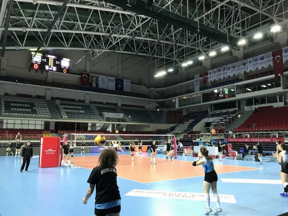 Burhan Felek Yüzme Havuzu — Yüzme Havuzları, Üsküdar · fotoğraf 4