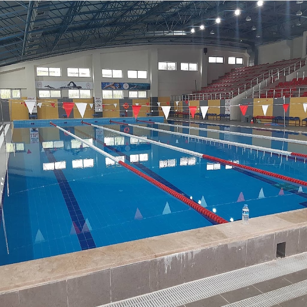 Kartal Yüzme Havuzu Teknik Yüzme Su Sporları Kulübü
