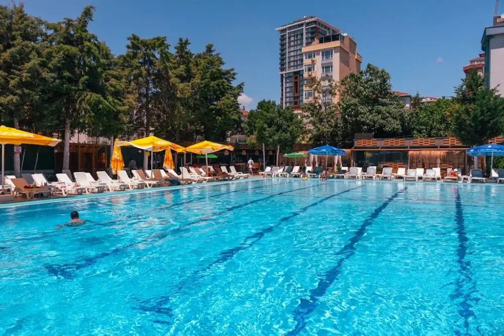 New Karayemiş Havuz & Restaurant — Yüzme Havuzları, Kartal · fotoğraf 2