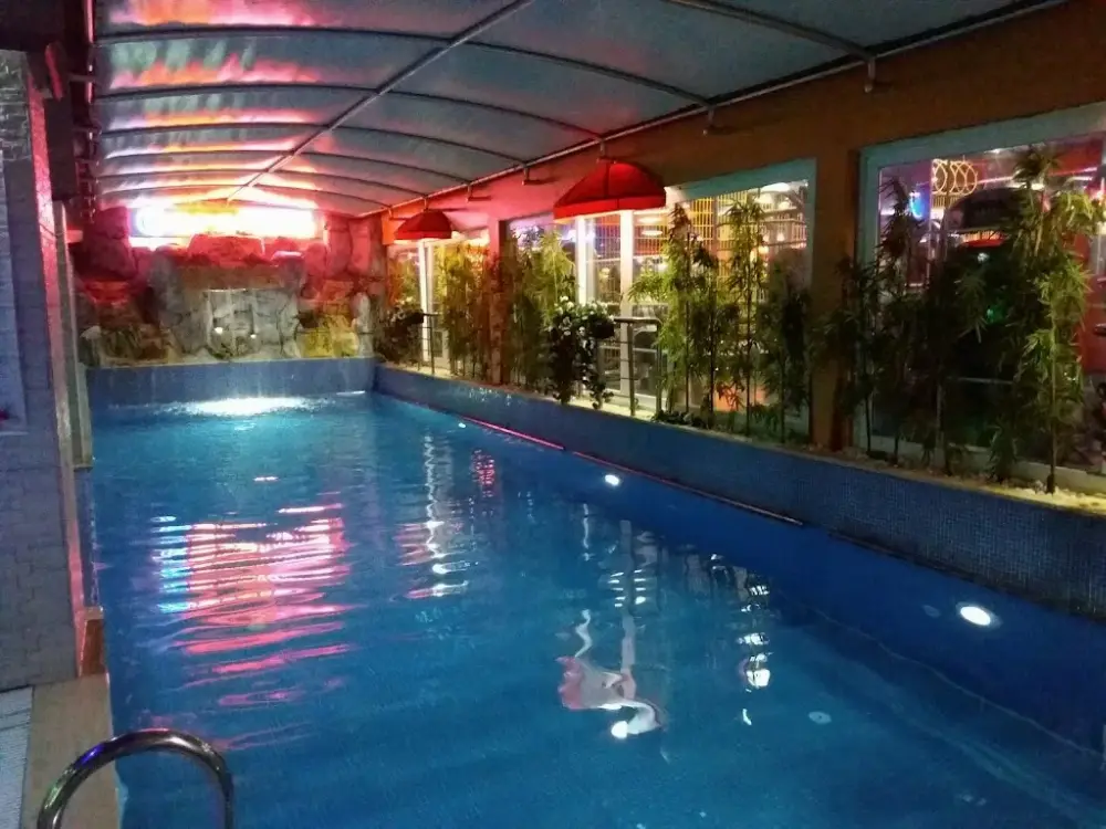 CAROLINE FITNESS & Fitness Kulübü & Havuzlu Spor Tesisi & En İyi Spor Kulüpleri — Yüzme Havuzları, Kartal · fotoğraf 3