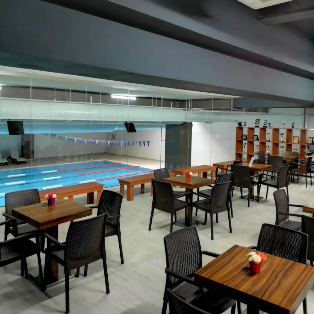 Club Monumento AVRASYA — Yüzme Havuzları, Kartal · fotoğraf 2