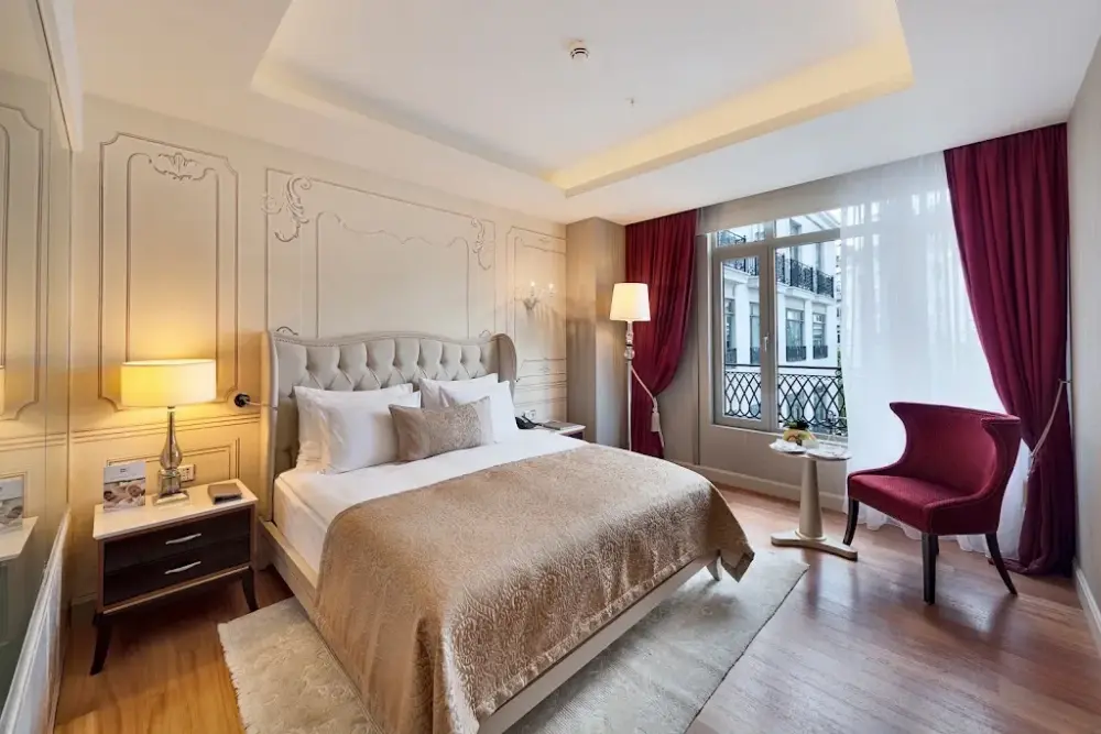 CVK Park Bosphorus Hotel Istanbul — Yüzme Havuzları, Beyoğlu · fotoğraf 2
