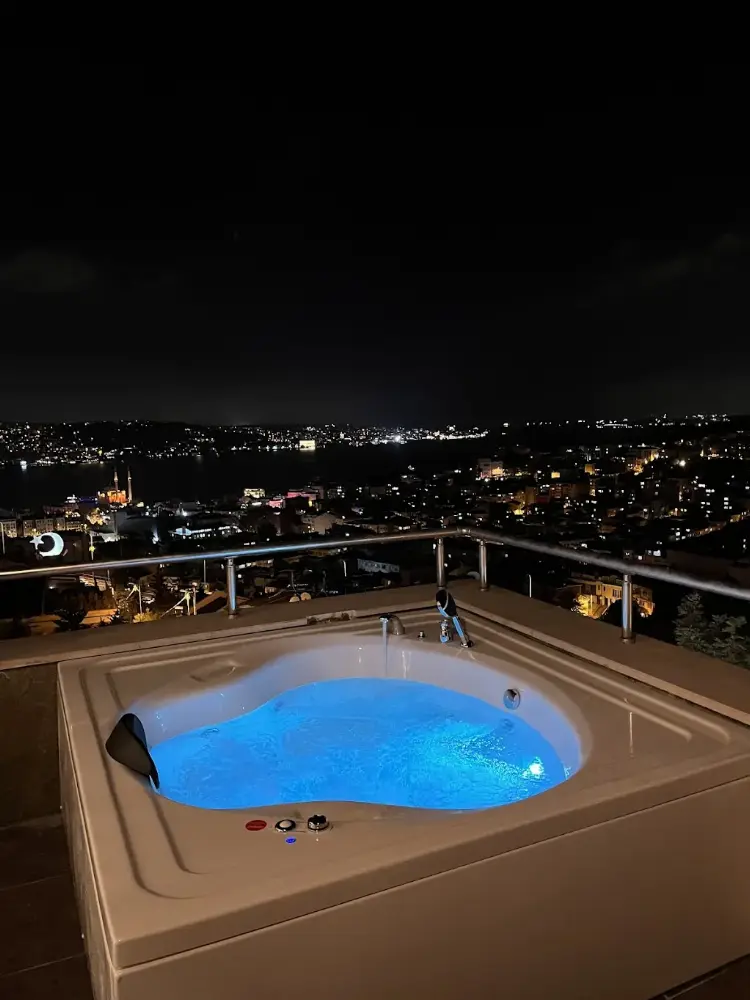Class Hotel Bosphorus — Yüzme Havuzları, Beşiktaş · fotoğraf 3