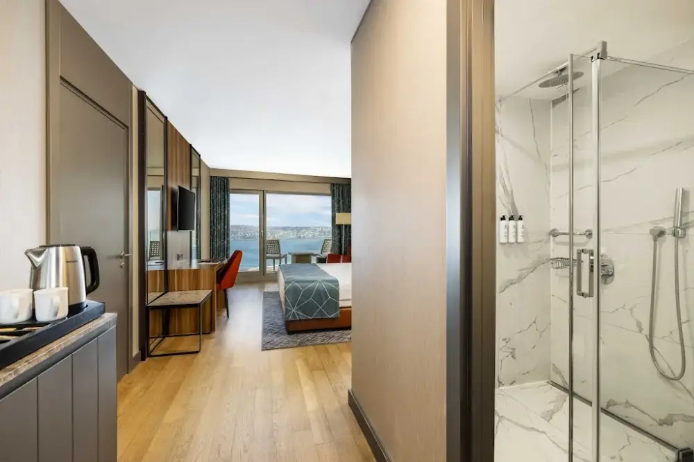 Opera Hotel Bosphorus — Yüzme Havuzları, Beyoğlu · fotoğraf 4