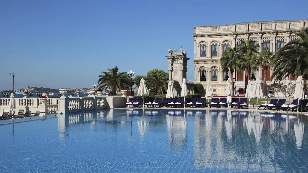 Çırağan Palace Kempinski — Yüzme Havuzları, Beşiktaş · fotoğraf 1