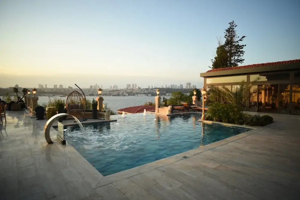 A11 Hotel Bosphorus — Yüzme Havuzları, Üsküdar · fotoğraf 3