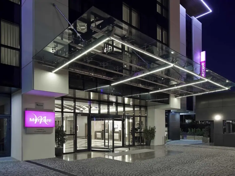 MERCURE ISTANBUL ALTUNIZADE — Yüzme Havuzları, Üsküdar · fotoğraf 3