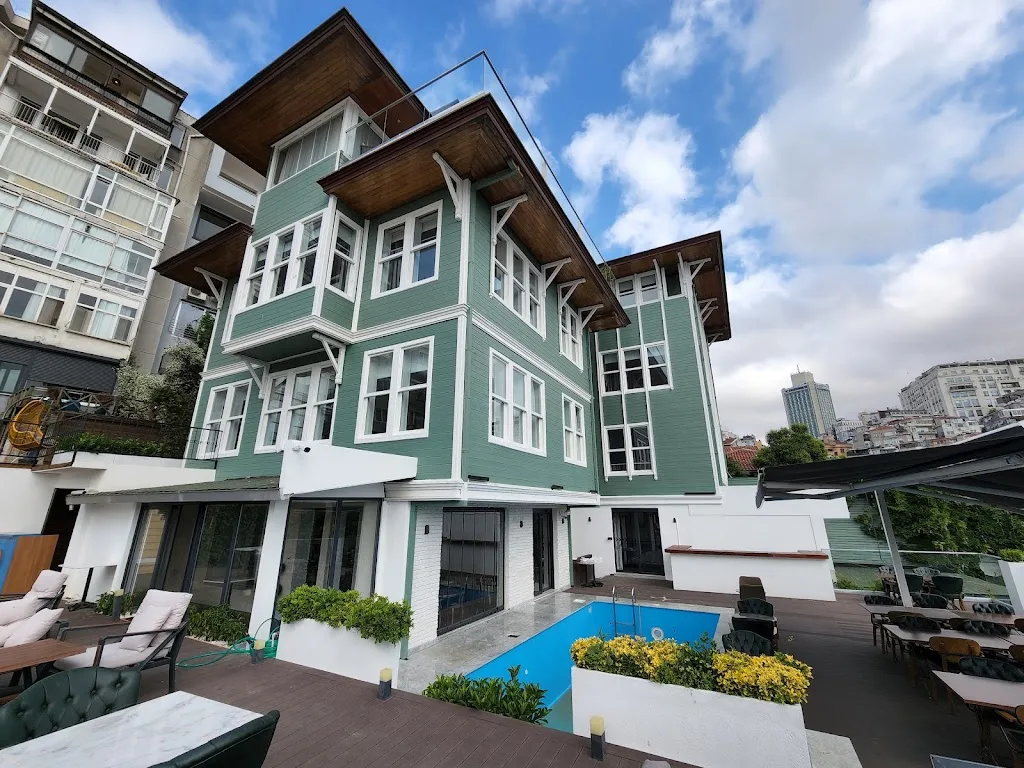 Loop Hotel Bosphorus İstanbul — Yüzme Havuzları, Beyoğlu · fotoğraf 1