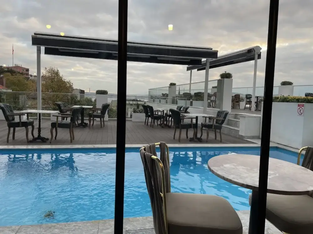 Loop Hotel Bosphorus İstanbul — Yüzme Havuzları, Beyoğlu · fotoğraf 3