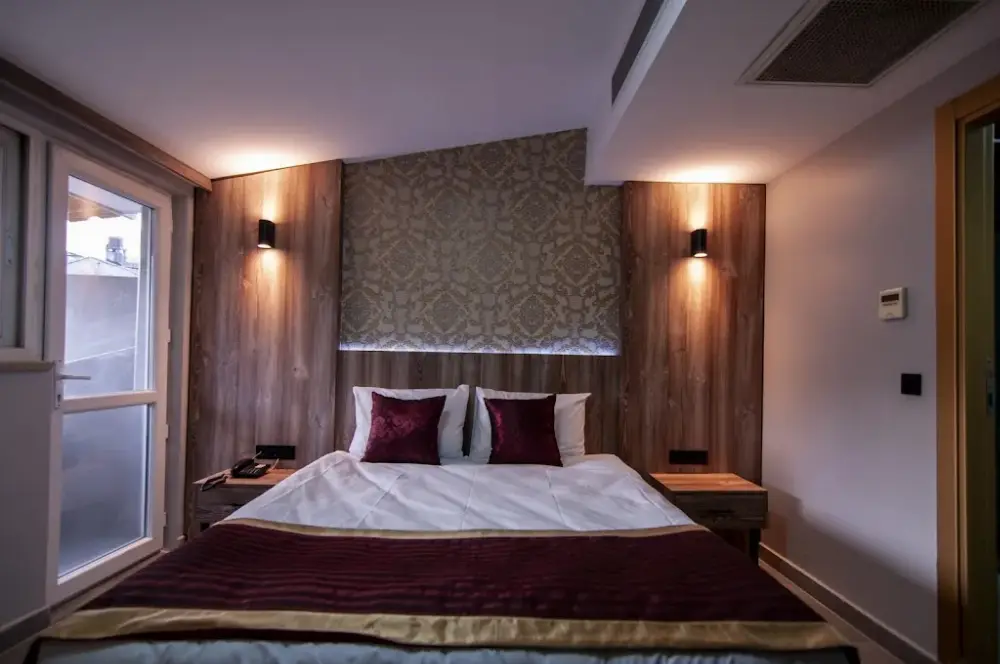 Vali Konak Hotel — Yüzme Havuzları, Şişli · fotoğraf 2